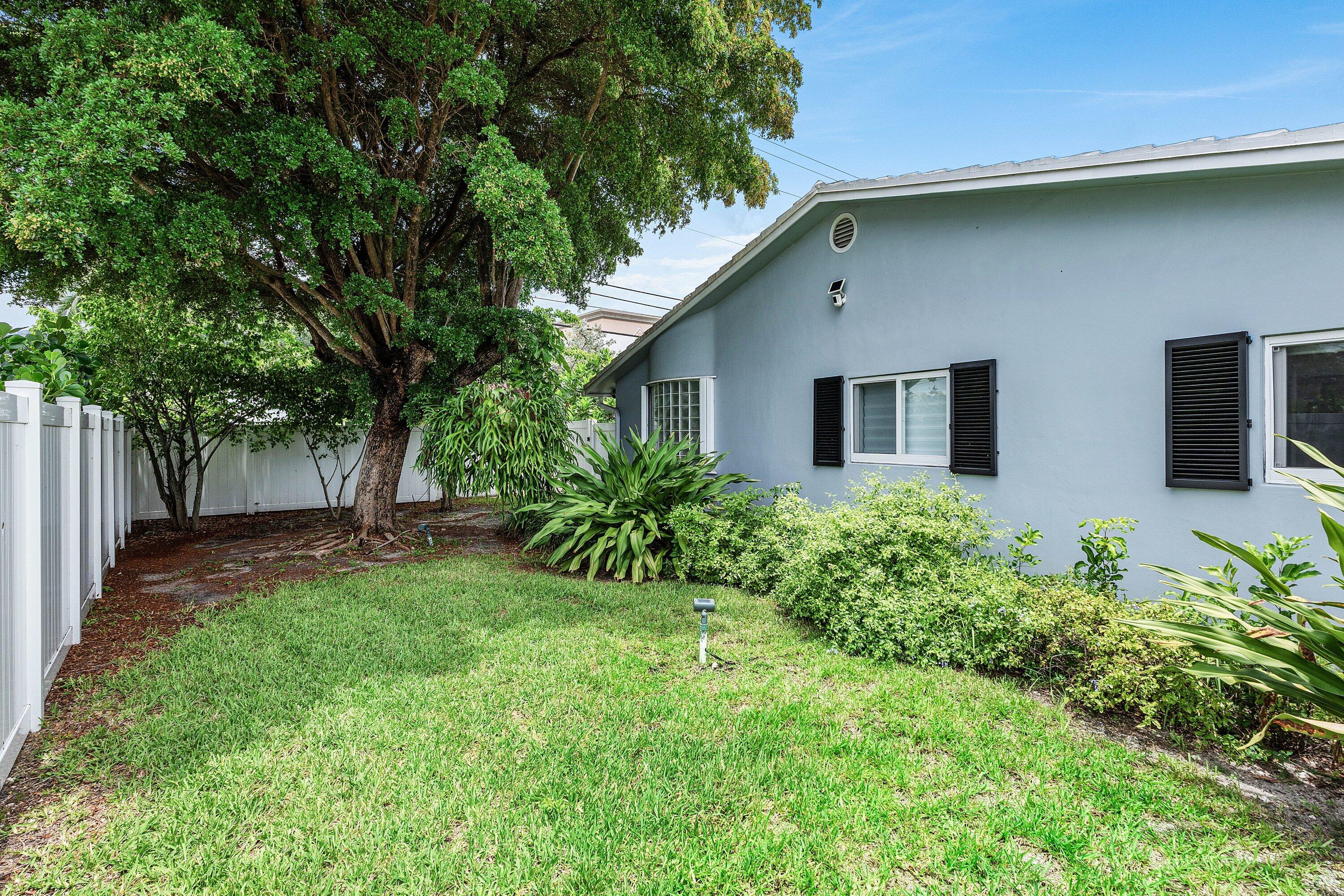 3203 NE 6th