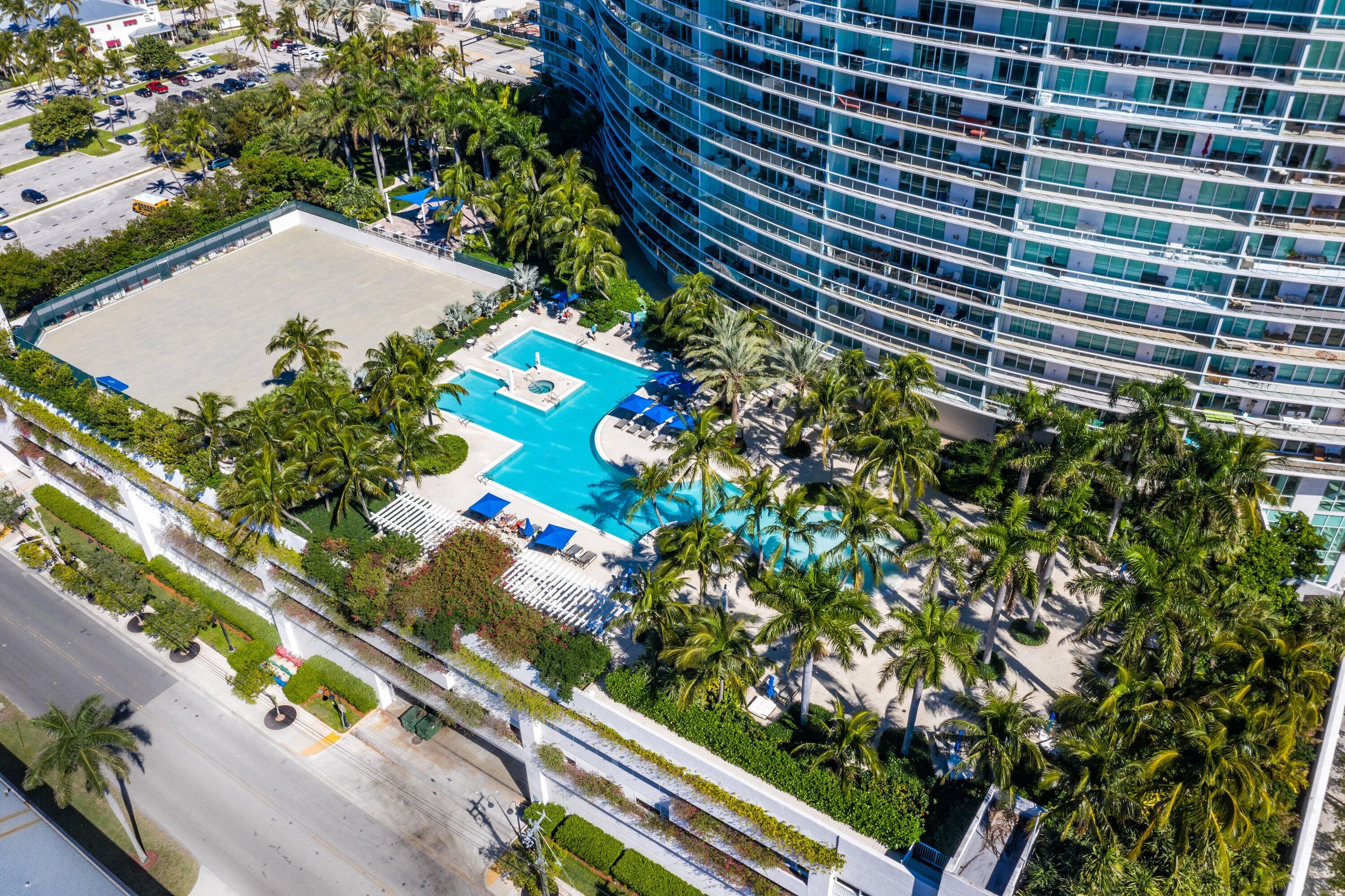 1 N Ocean Boulevard 806