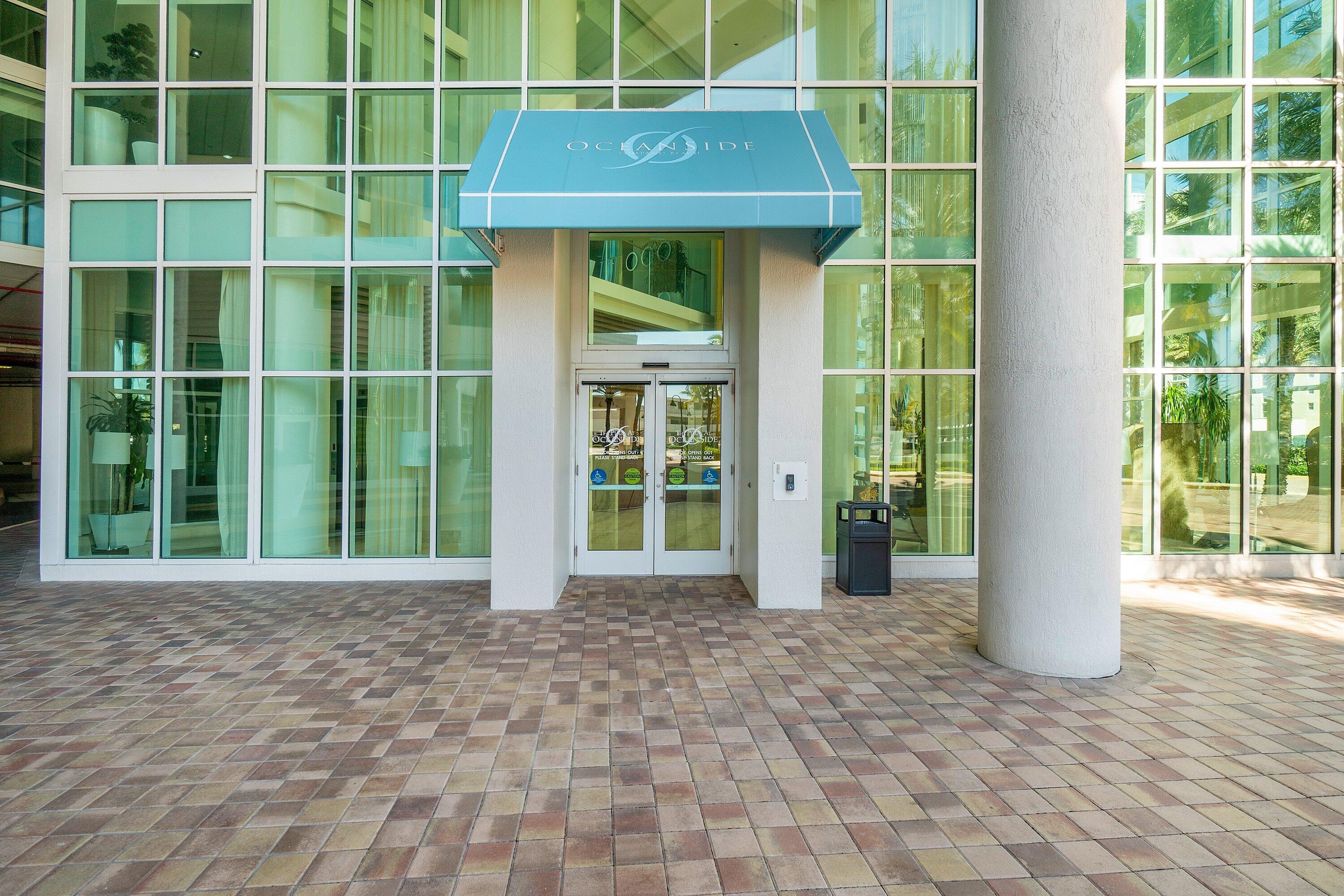 1 N Ocean Boulevard 806