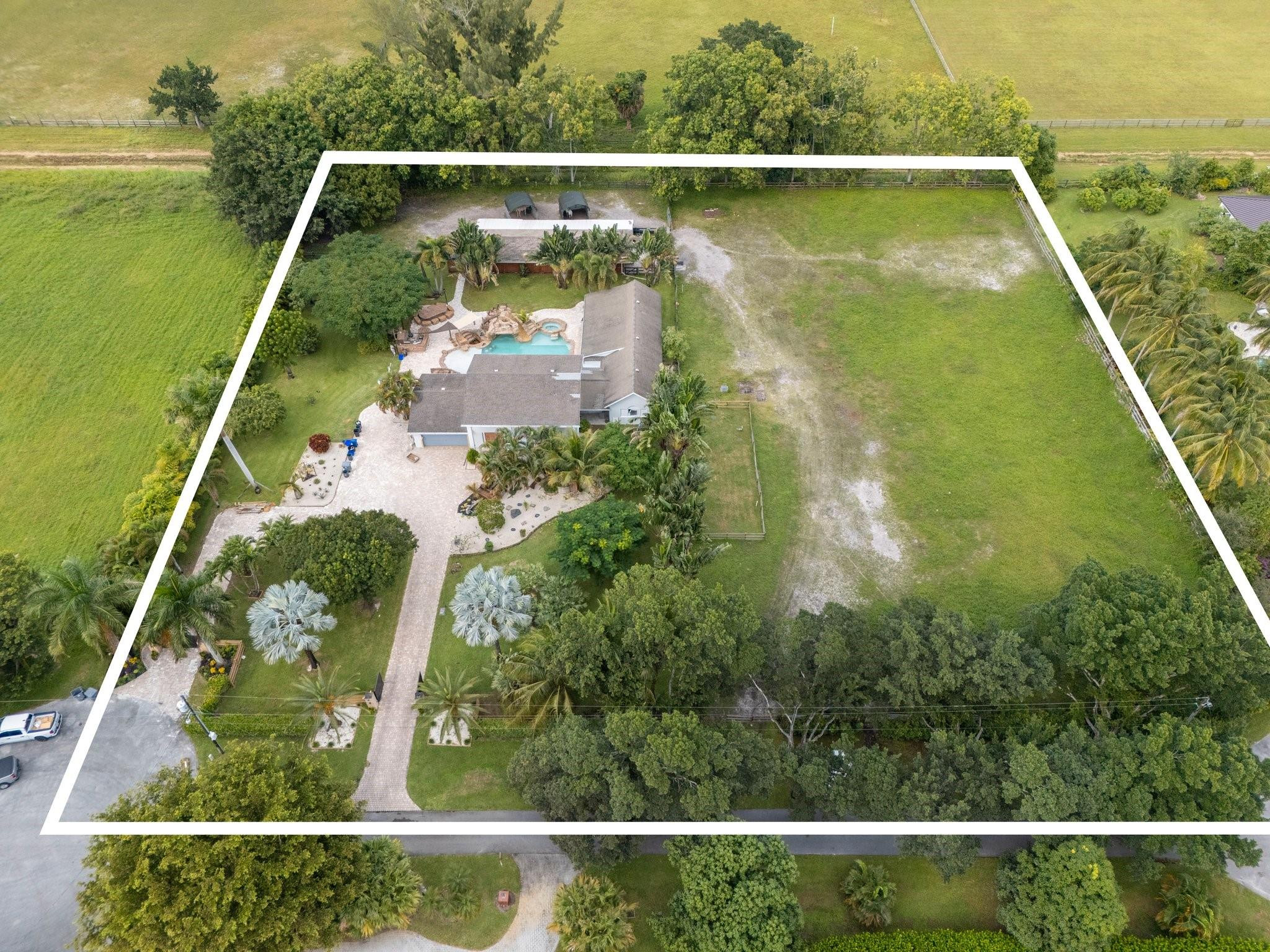 8233 Stagecoach Lane