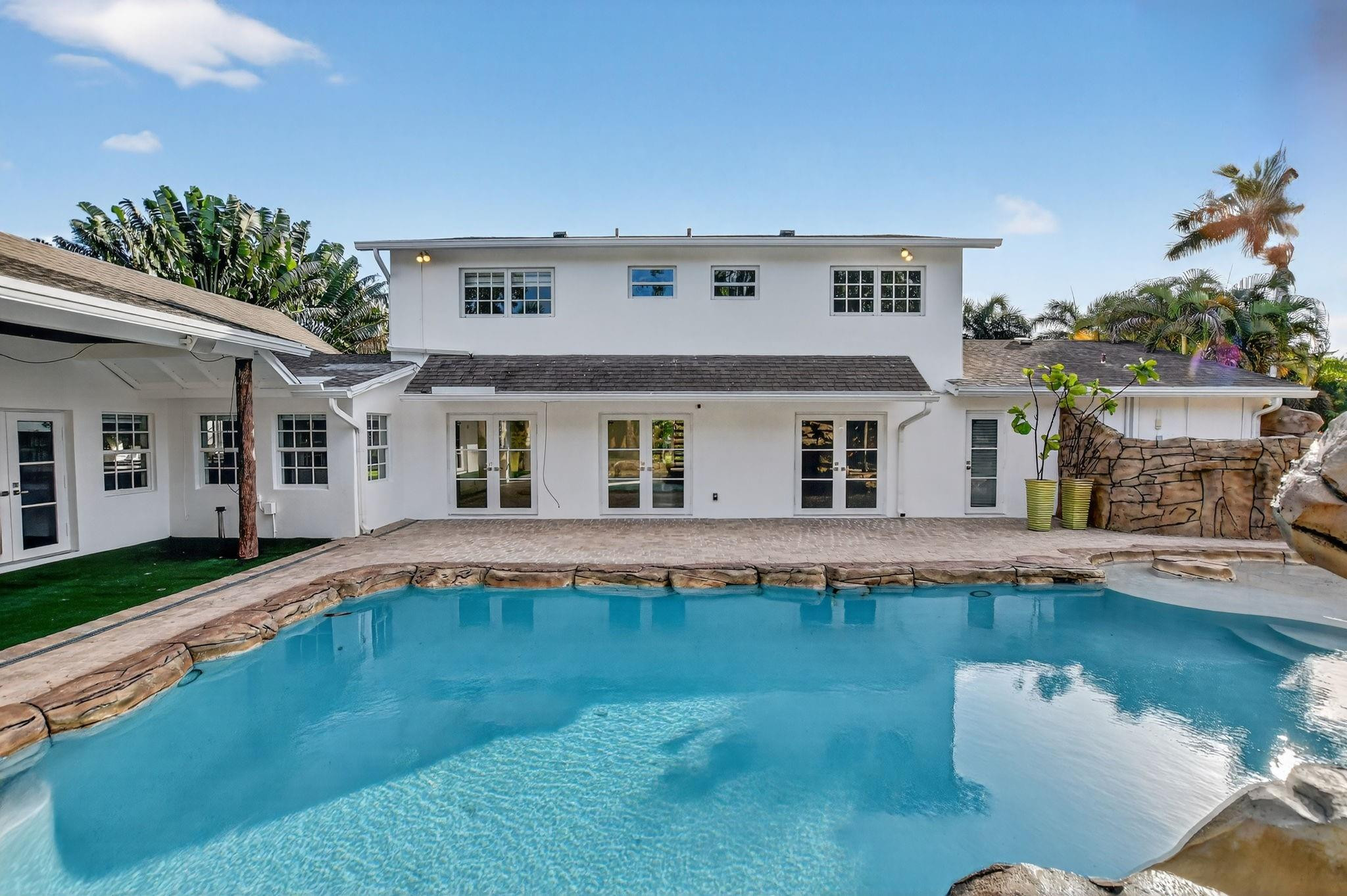 8233 Stagecoach Lane
