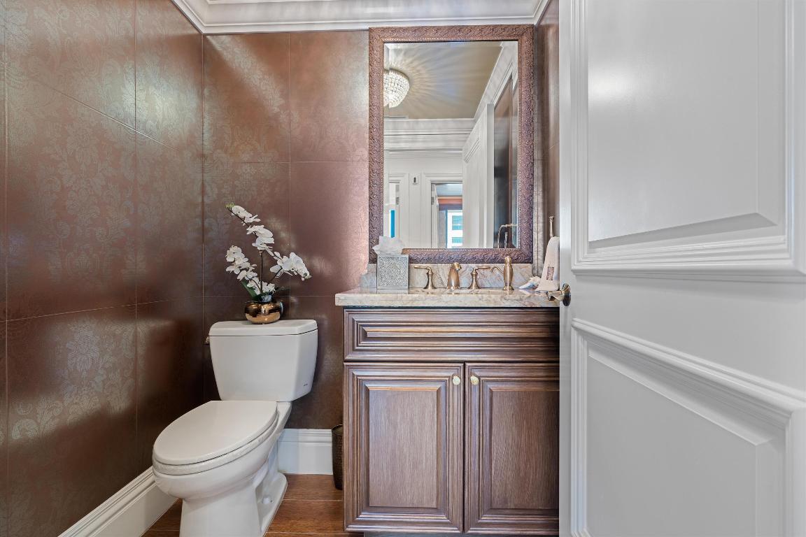 3201 S Ocean Boulevard 702