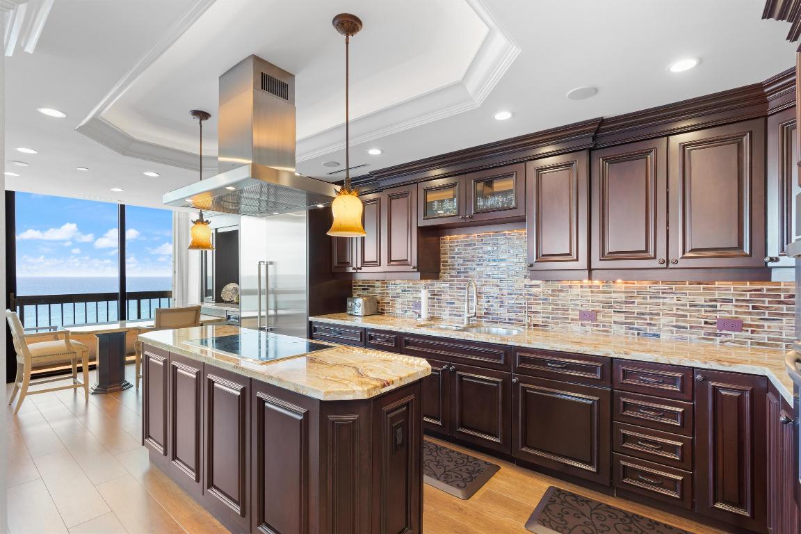 3201 S Ocean Boulevard 702