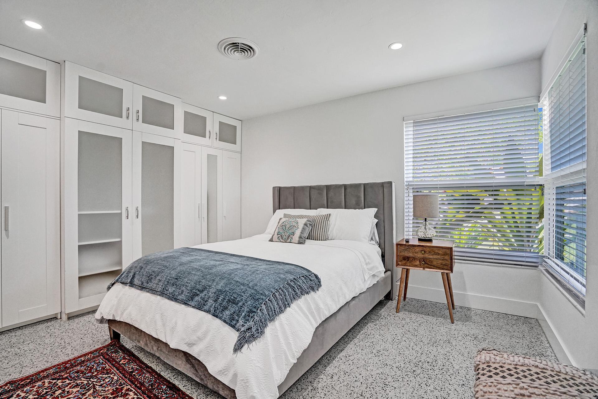 221 N Swinton Avenue