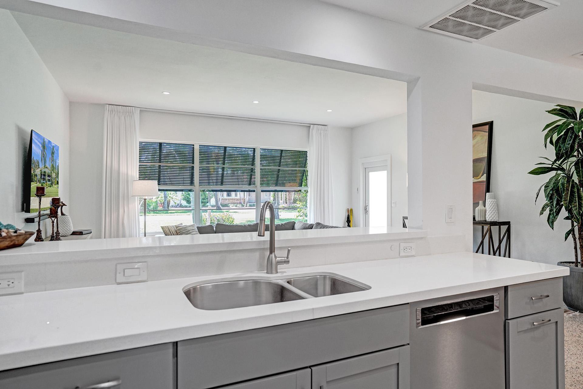 221 N Swinton Avenue