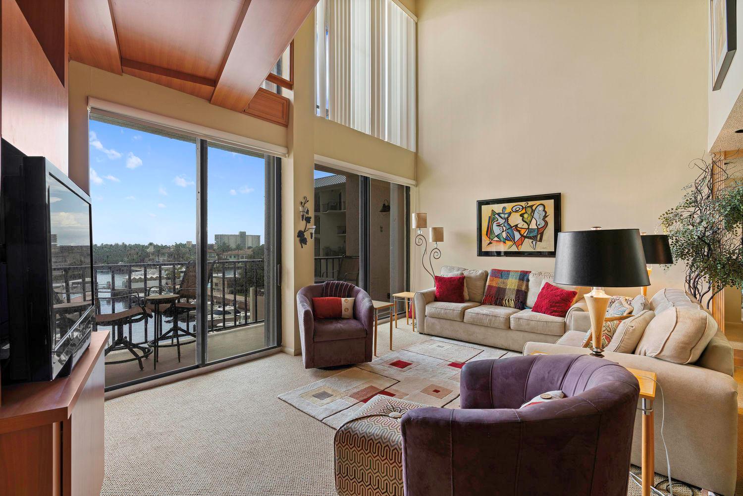 1035 S Federal Highway 409