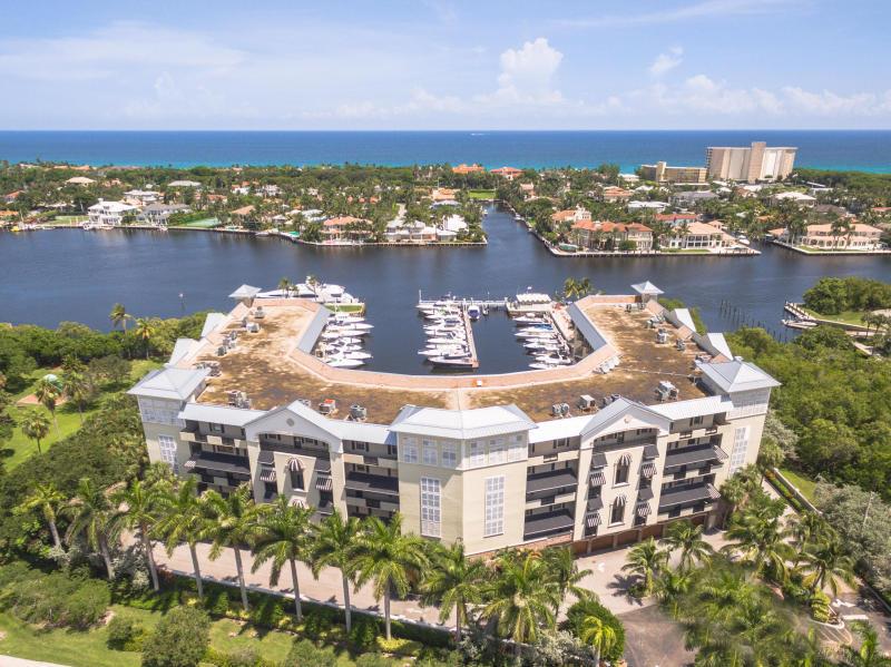 1035 S Federal Highway 409