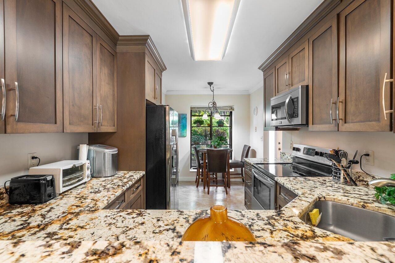 5020 Golfview Court 1415