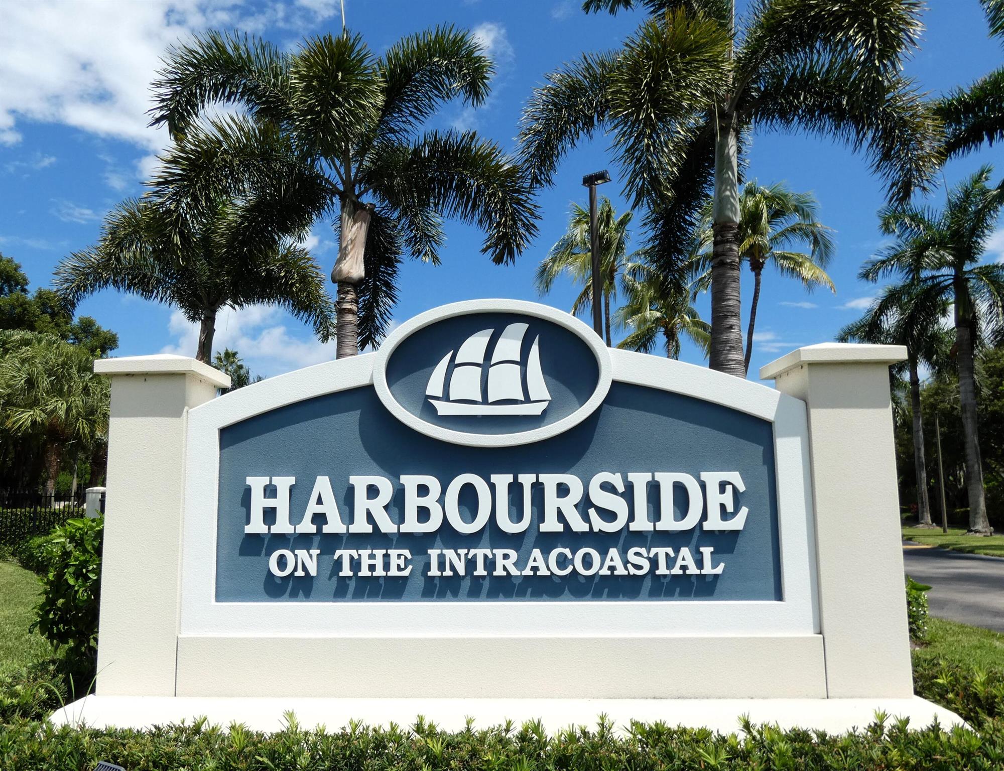 1 Harbourside Drive 4-204