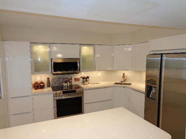 1 Harbourside Drive 4-204