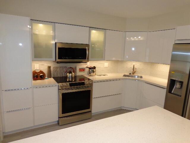 1 Harbourside Drive 4-204