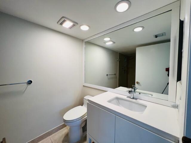 1 Harbourside Drive 4-204