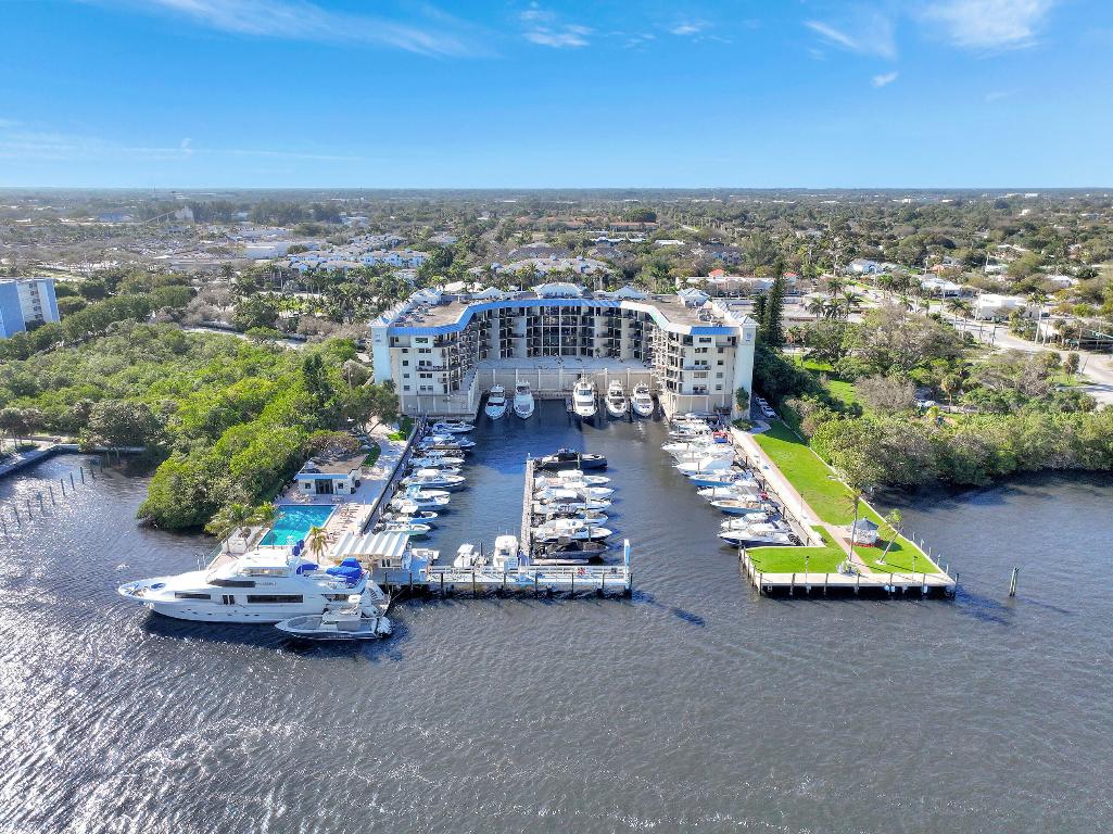 1035 S Federal Highway Ph 6