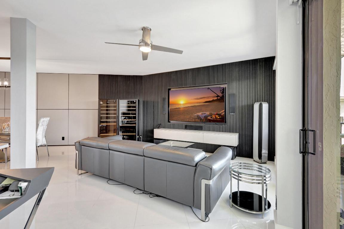 1035 S Federal Highway Ph 6