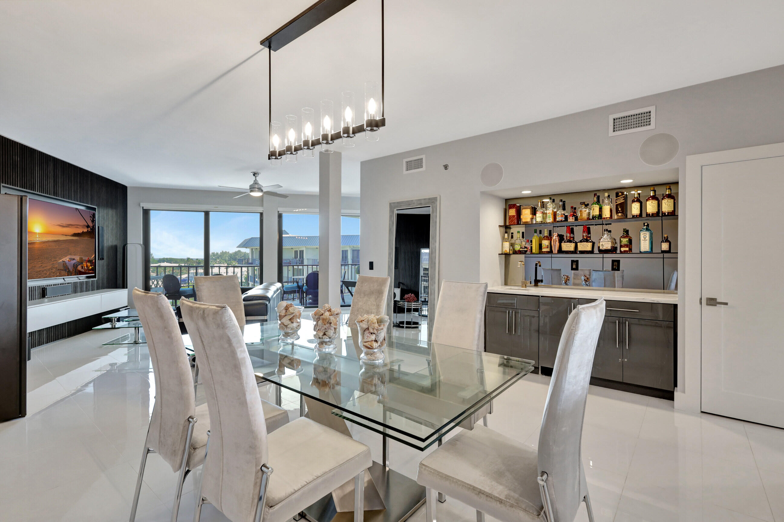 1035 S Federal Highway Ph 6