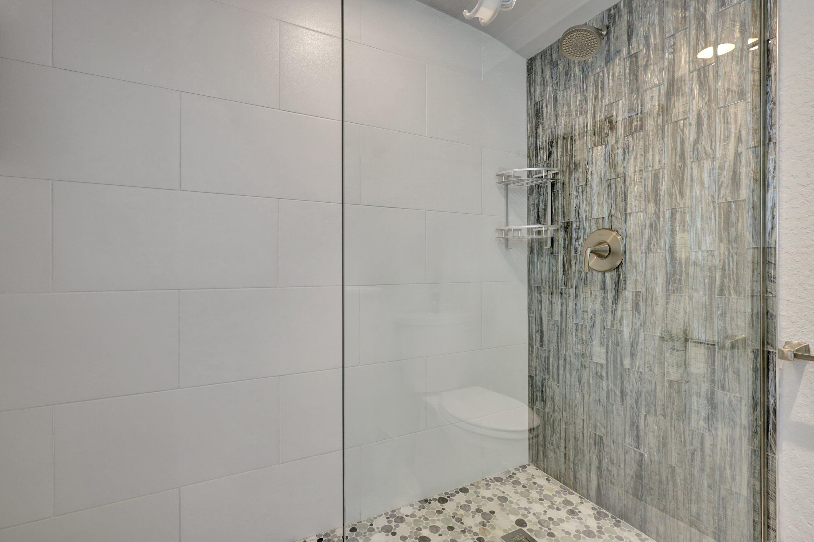 1035 S Federal Highway Ph 6