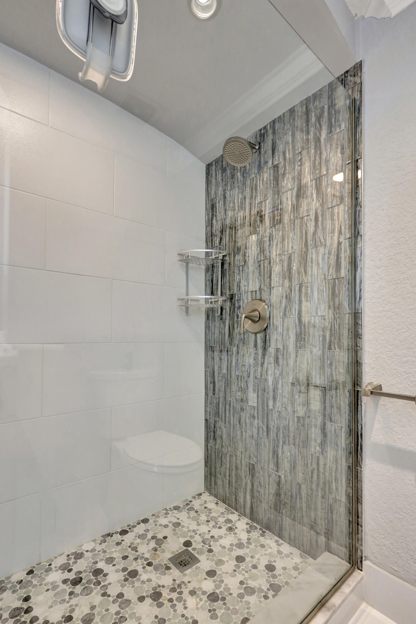 1035 S Federal Highway Ph 6