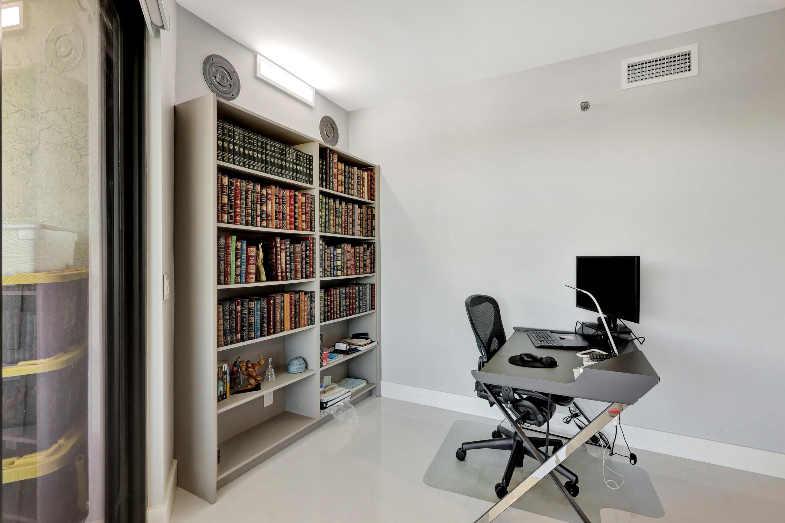 1035 S Federal Highway Ph 6