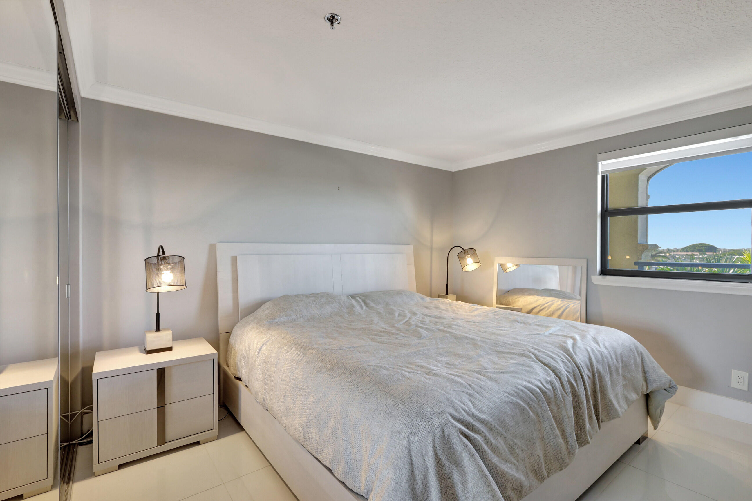 1035 S Federal Highway Ph 6