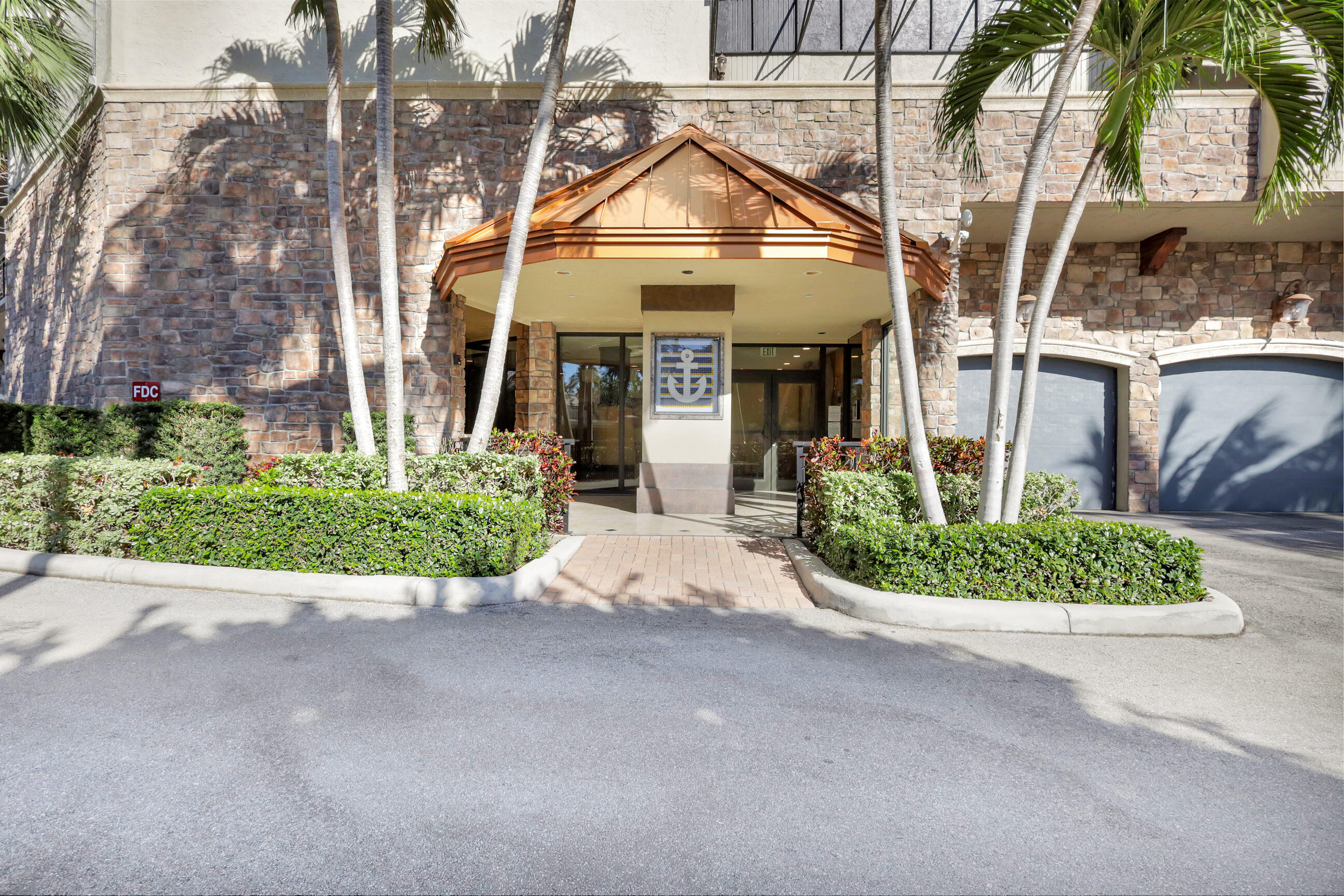 1035 S Federal Highway Ph 6