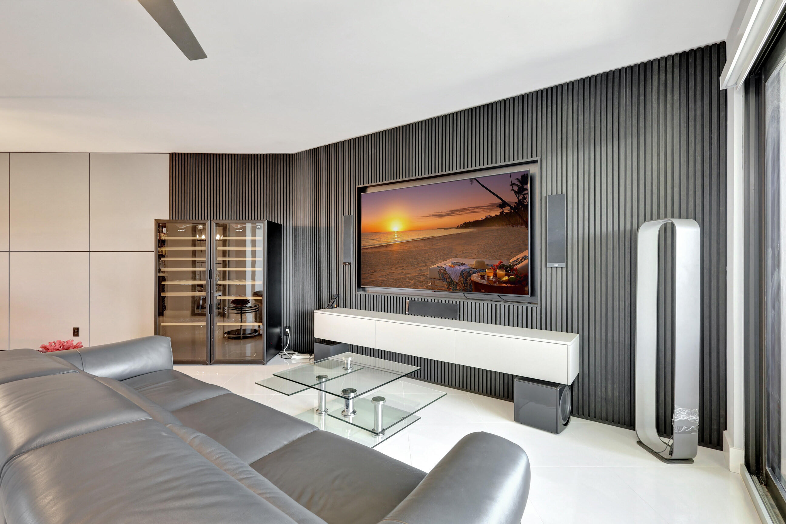 1035 S Federal Highway Ph 6