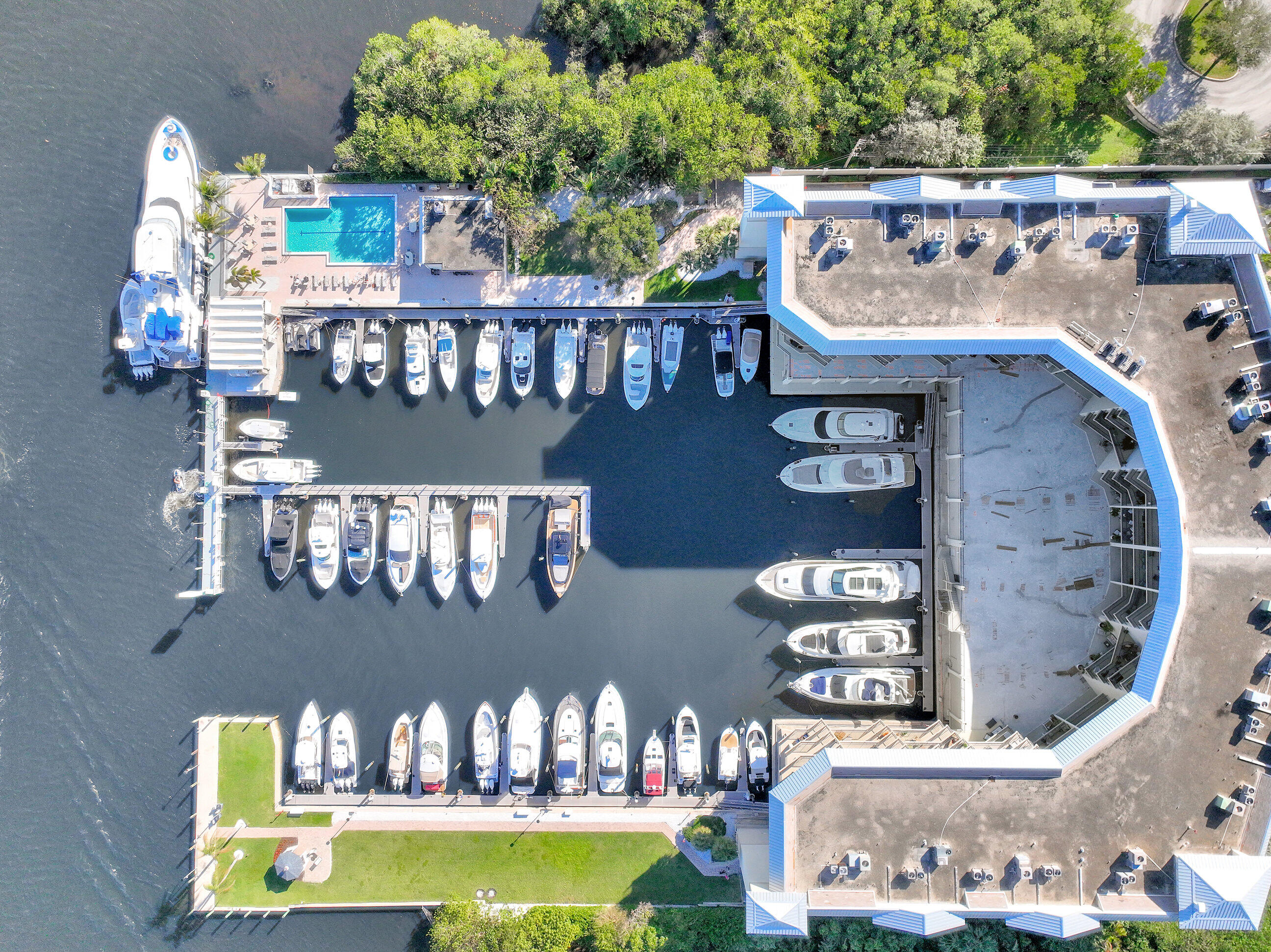 1035 S Federal Highway Ph 6