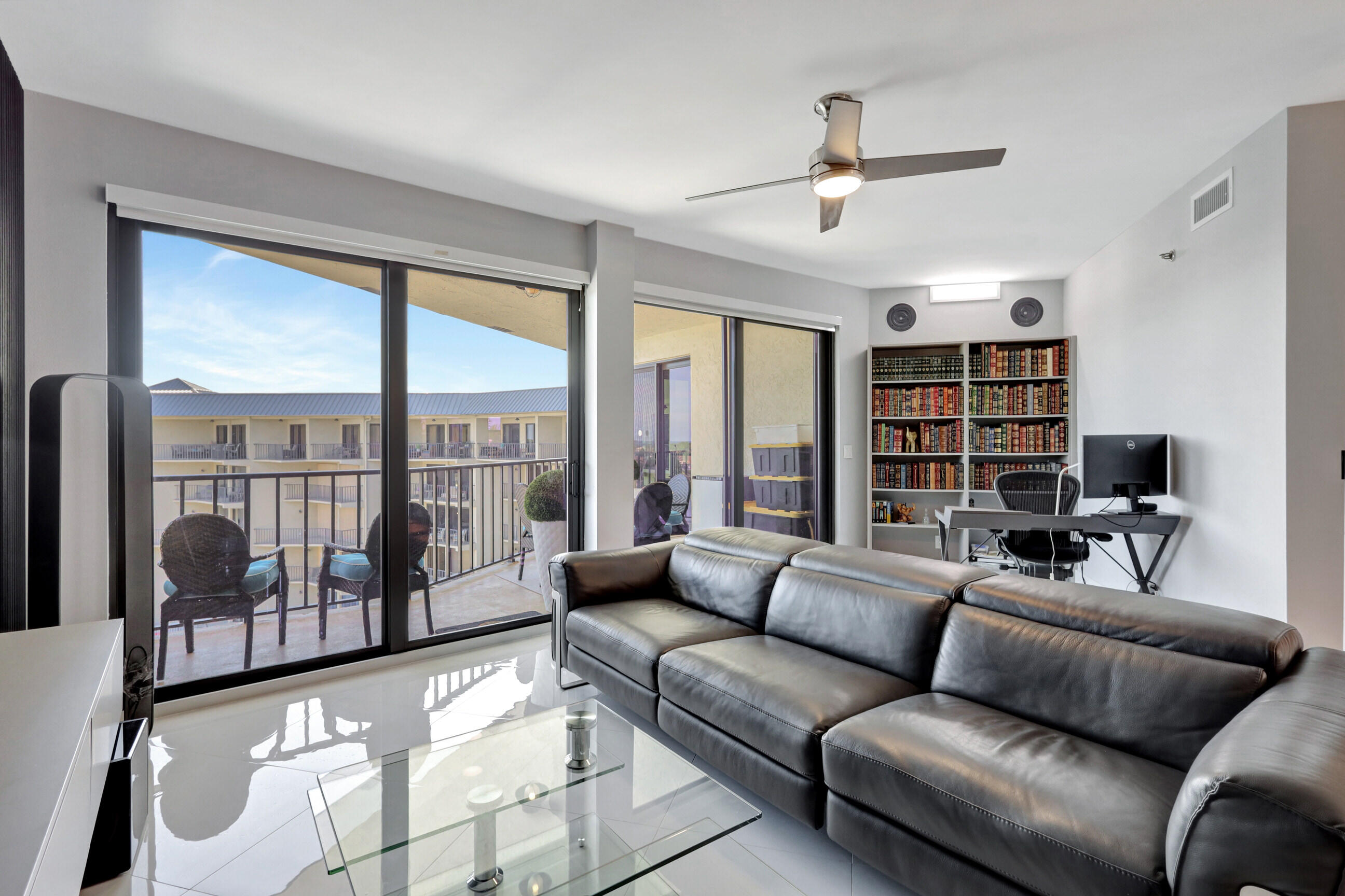 1035 S Federal Highway Ph 6