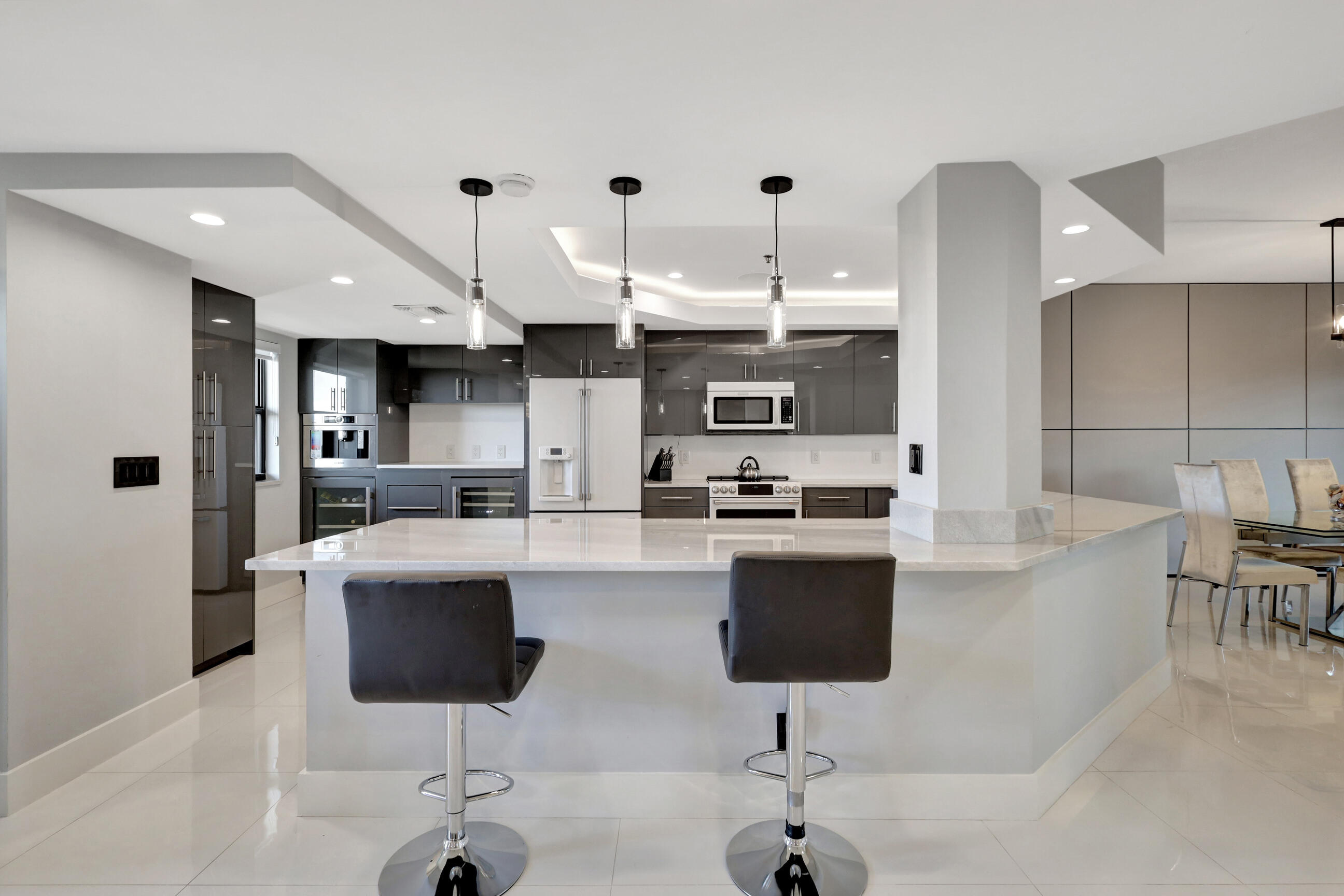 1035 S Federal Highway Ph 6