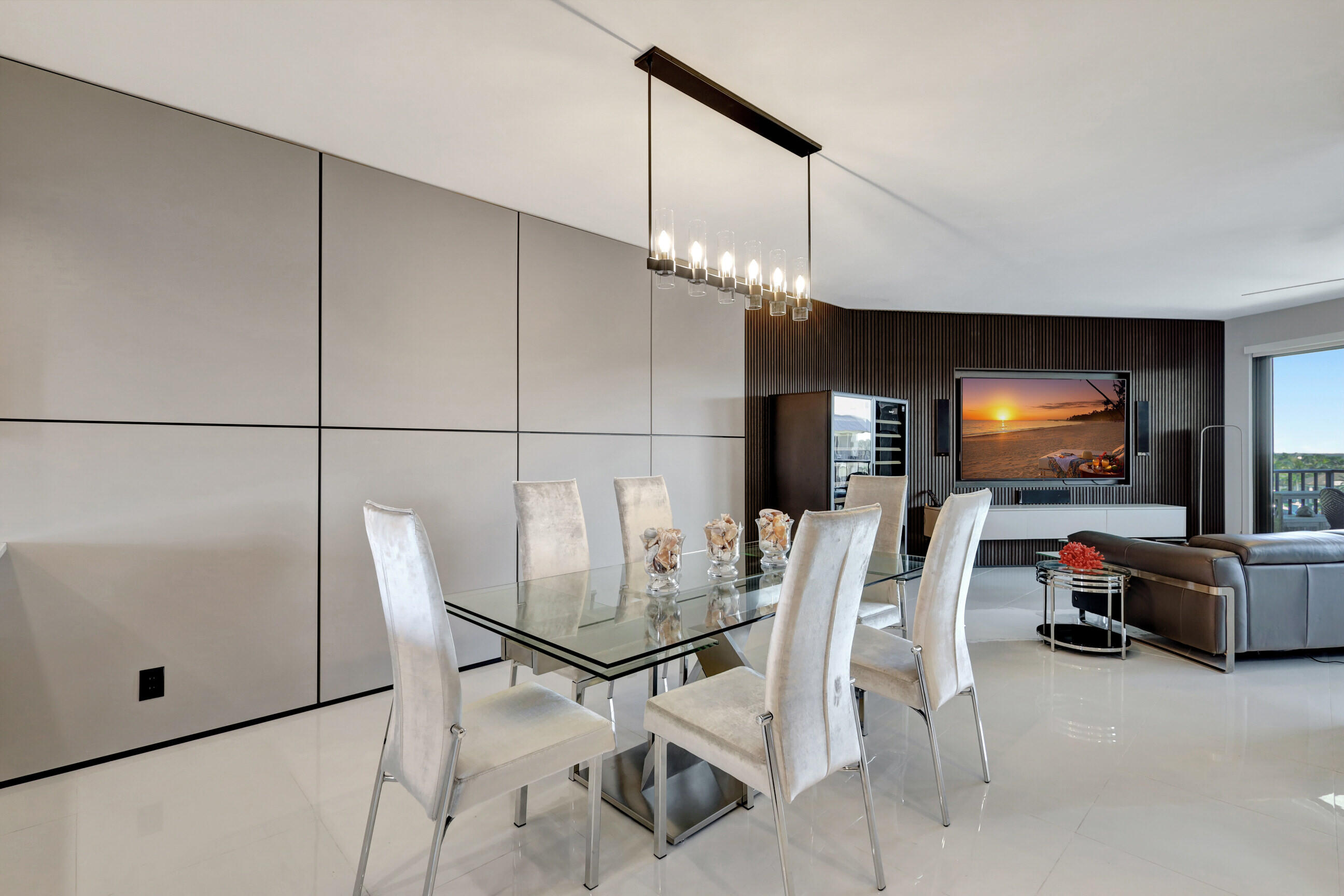 1035 S Federal Highway Ph 6