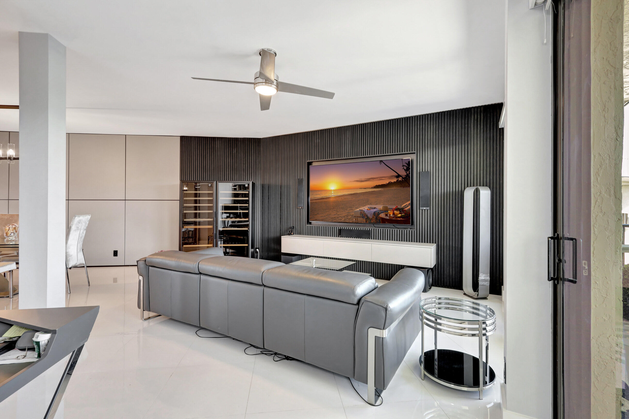 1035 S Federal Highway Ph 6