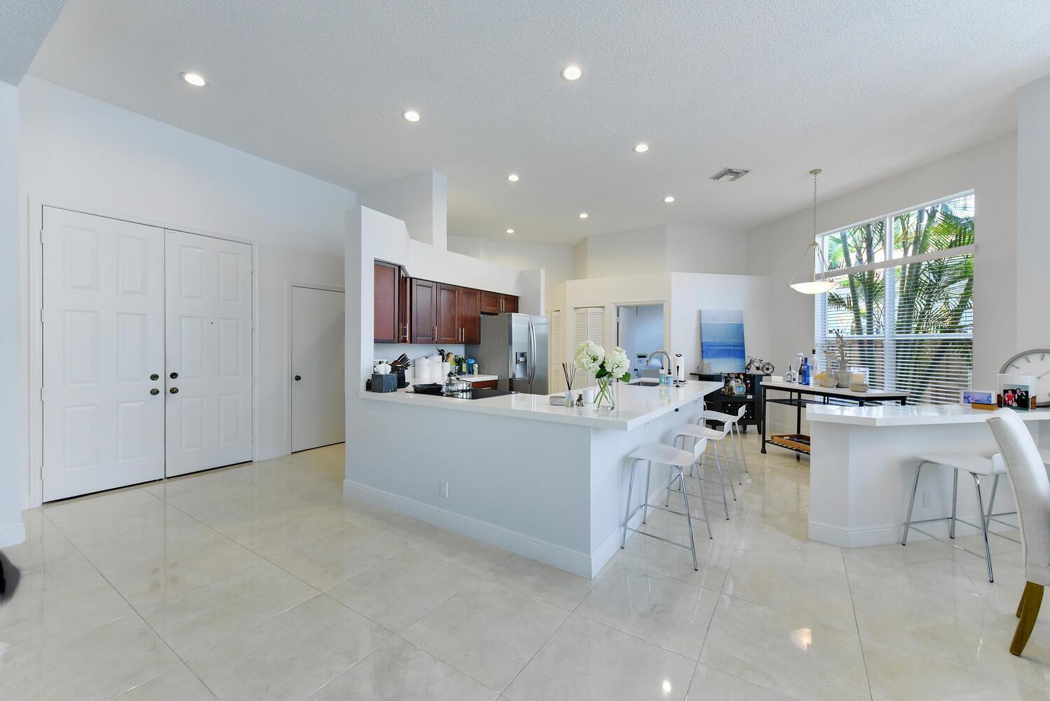 6685 NW 24th Terrace