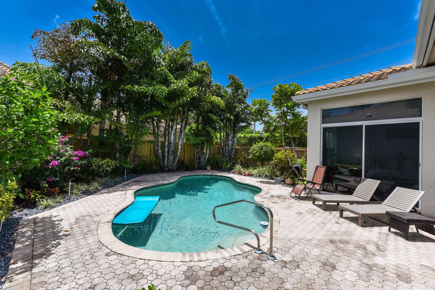 6685 NW 24th Terrace