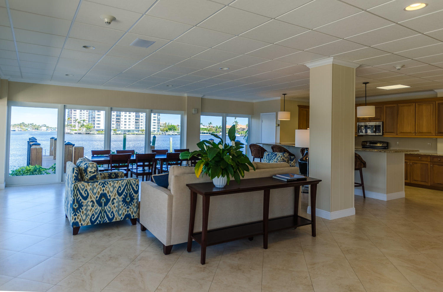 400 Seasage Drive 703