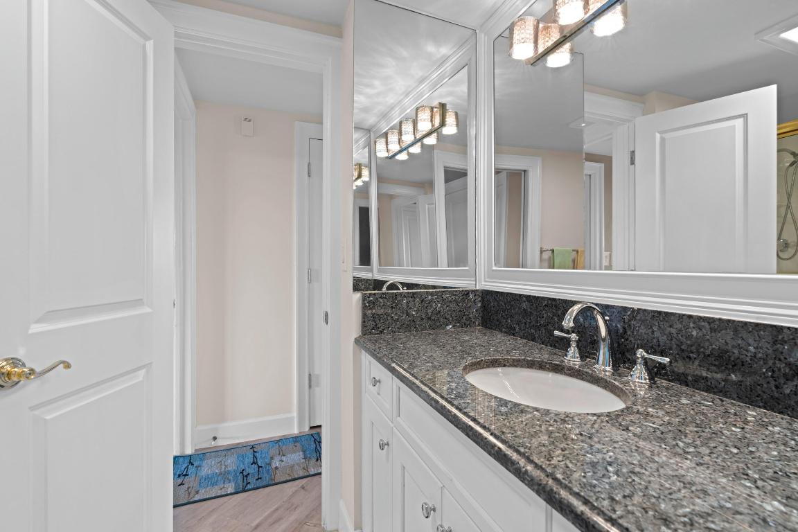 400 Seasage Drive 703