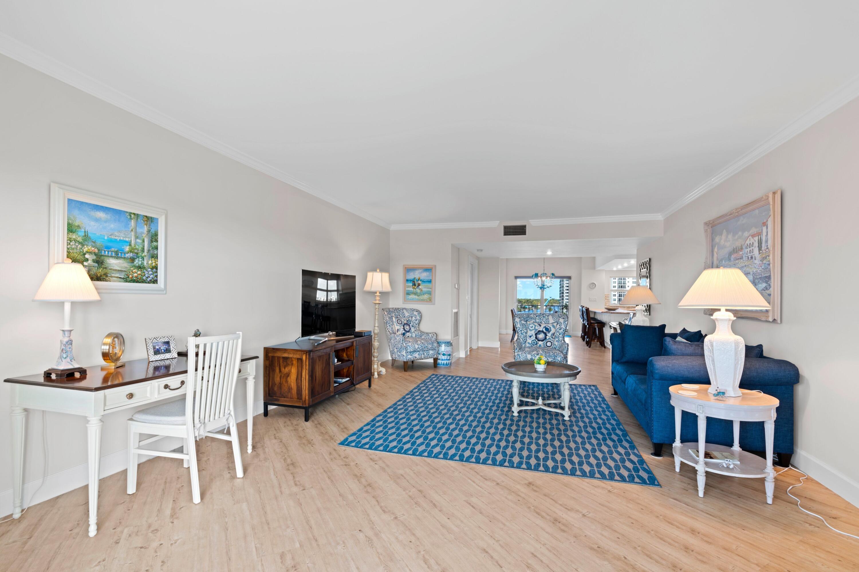 400 Seasage Drive 703