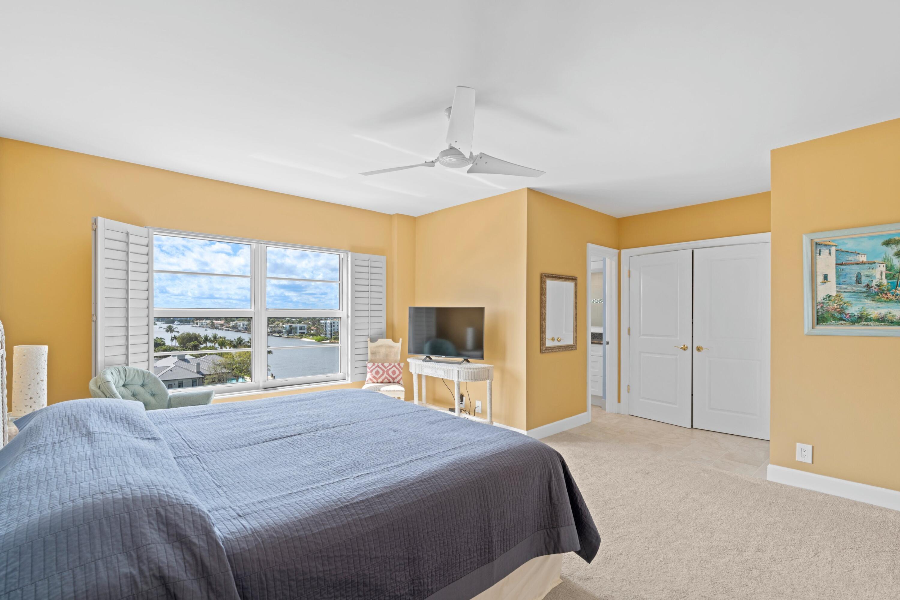 400 Seasage Drive 703