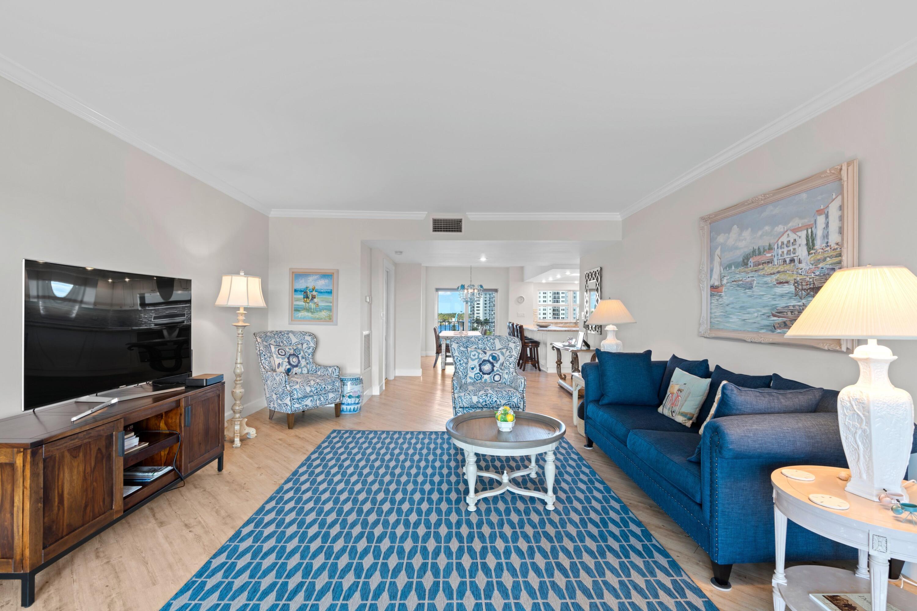 400 Seasage Drive 703