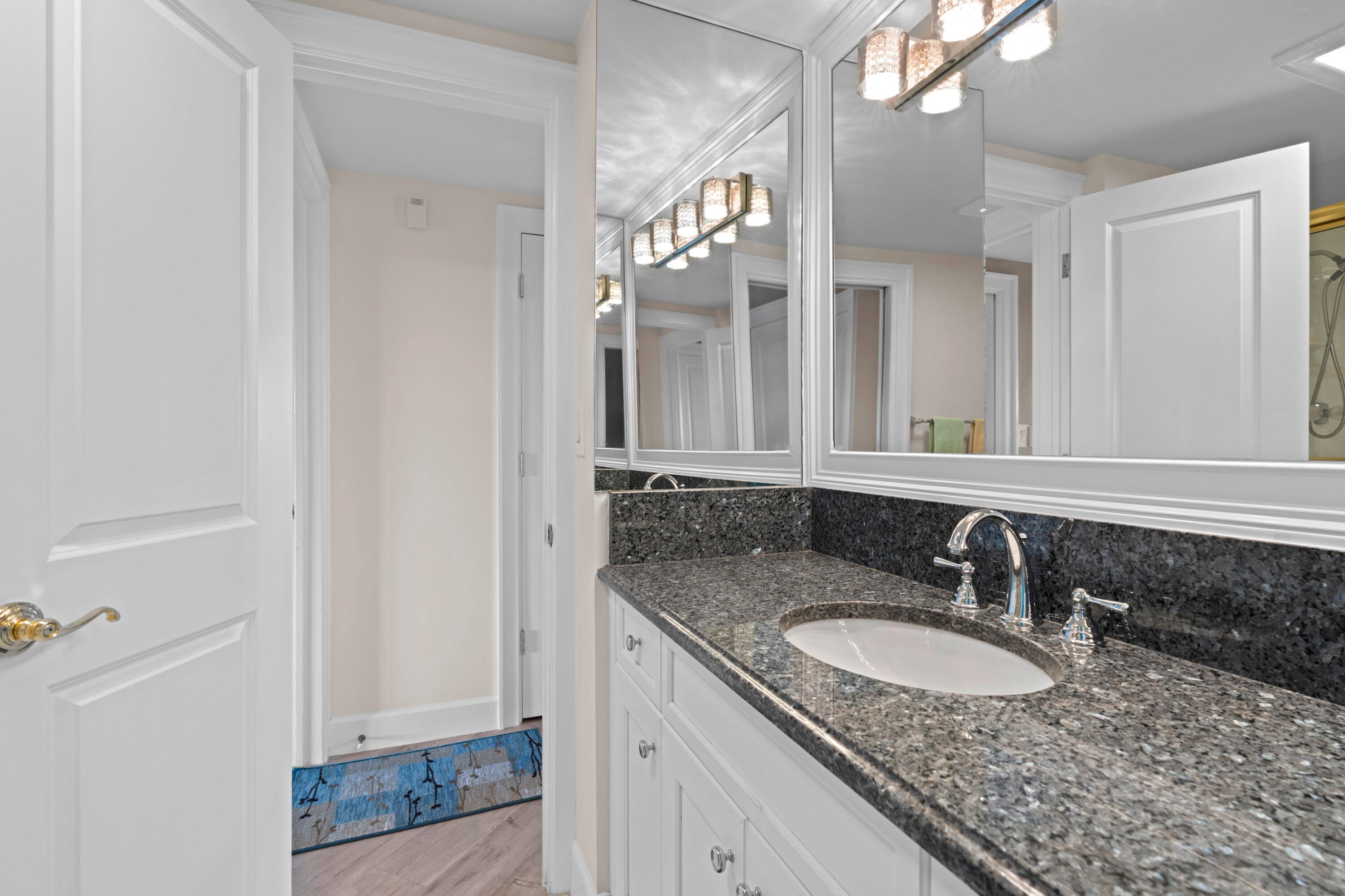 400 Seasage Drive 703