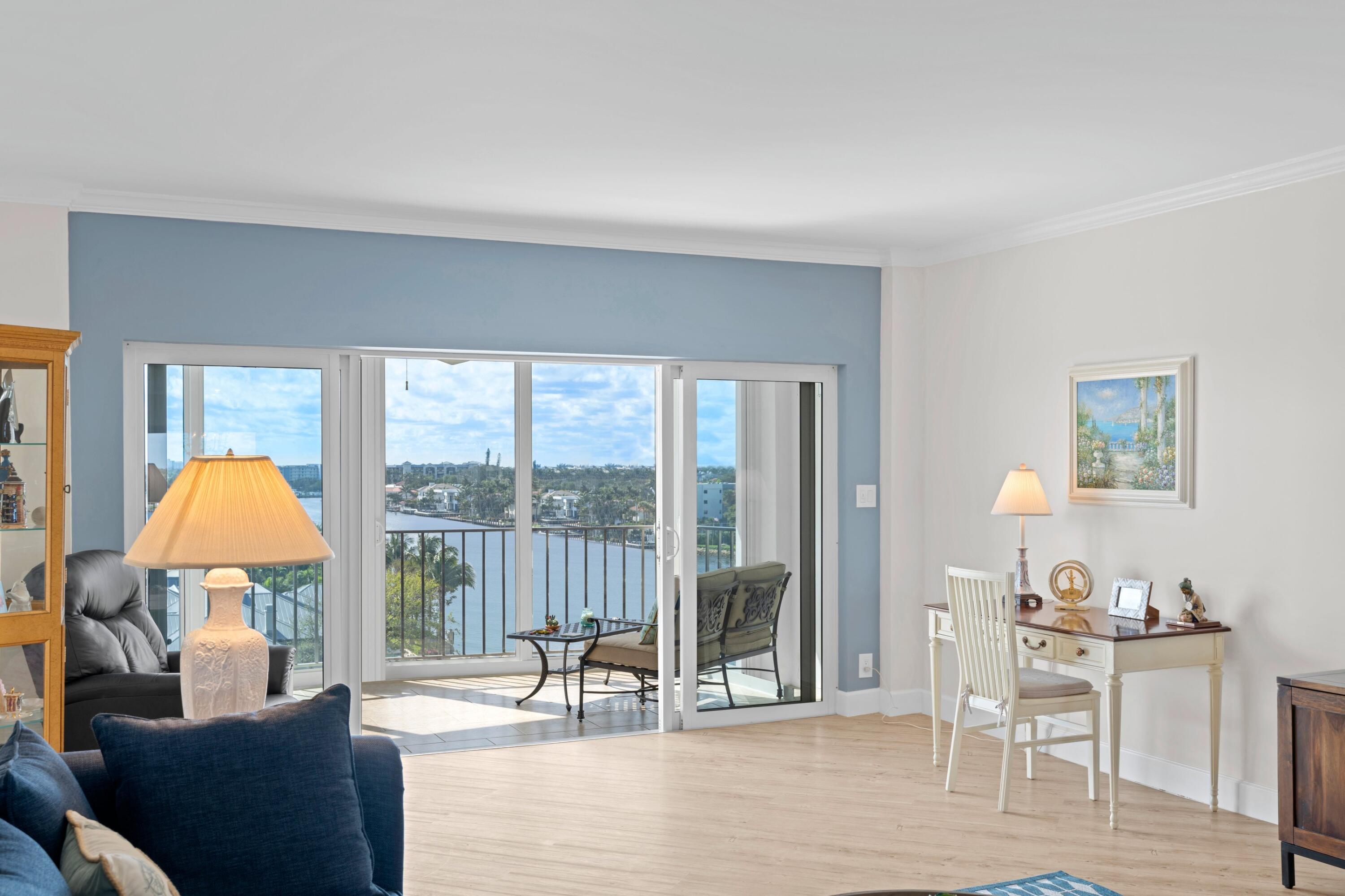 400 Seasage Drive 703