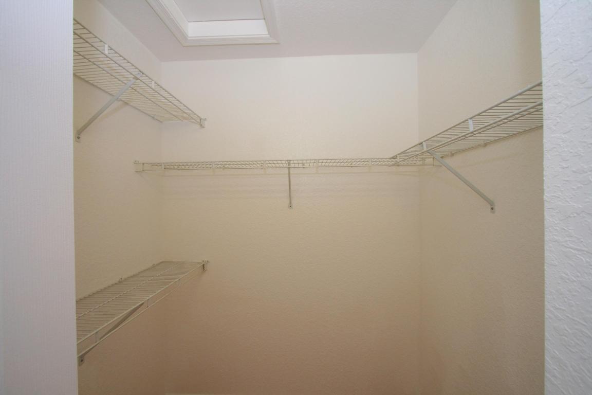 255 Saratoga Boulevard E