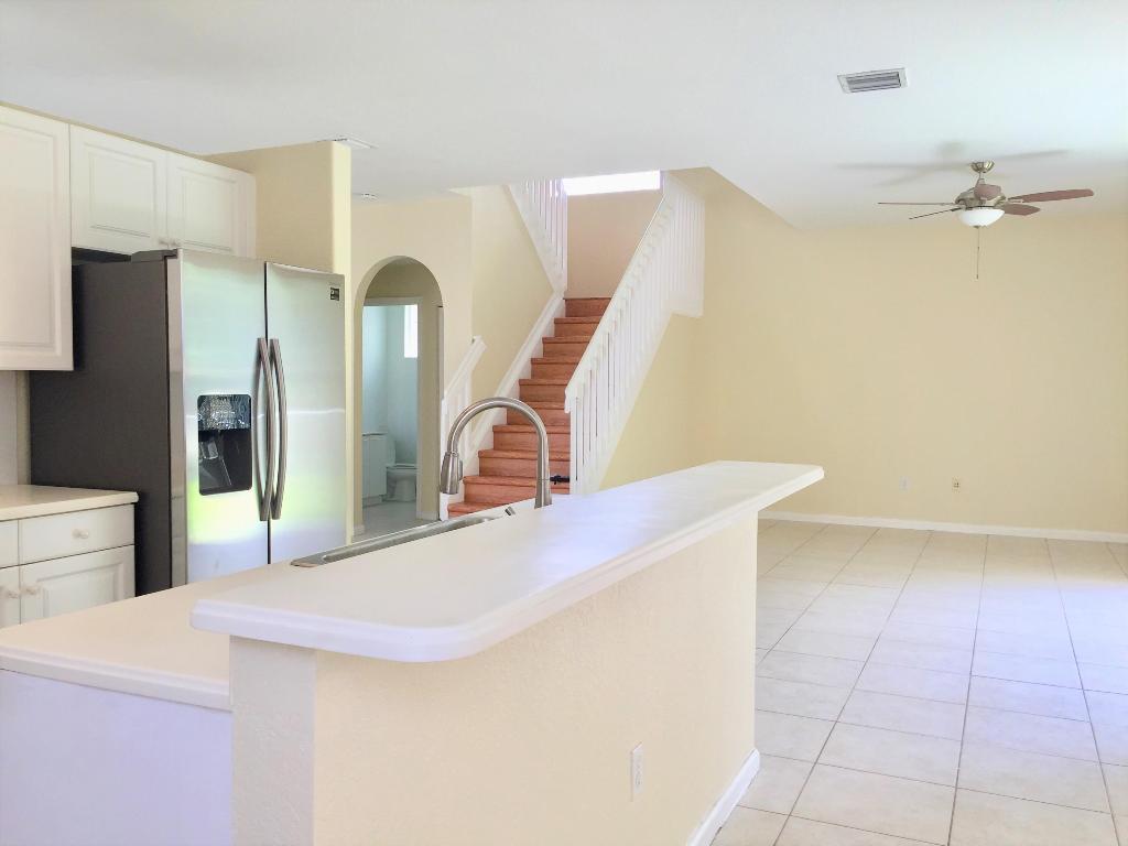 255 Saratoga Boulevard E