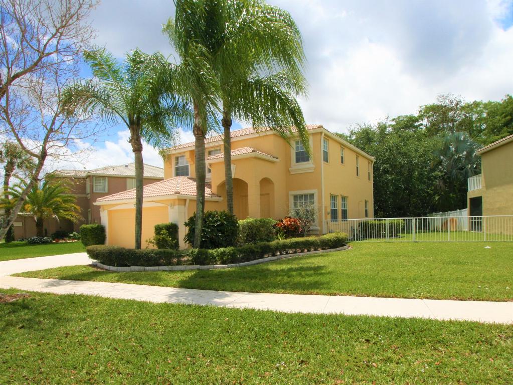 255 Saratoga Boulevard E