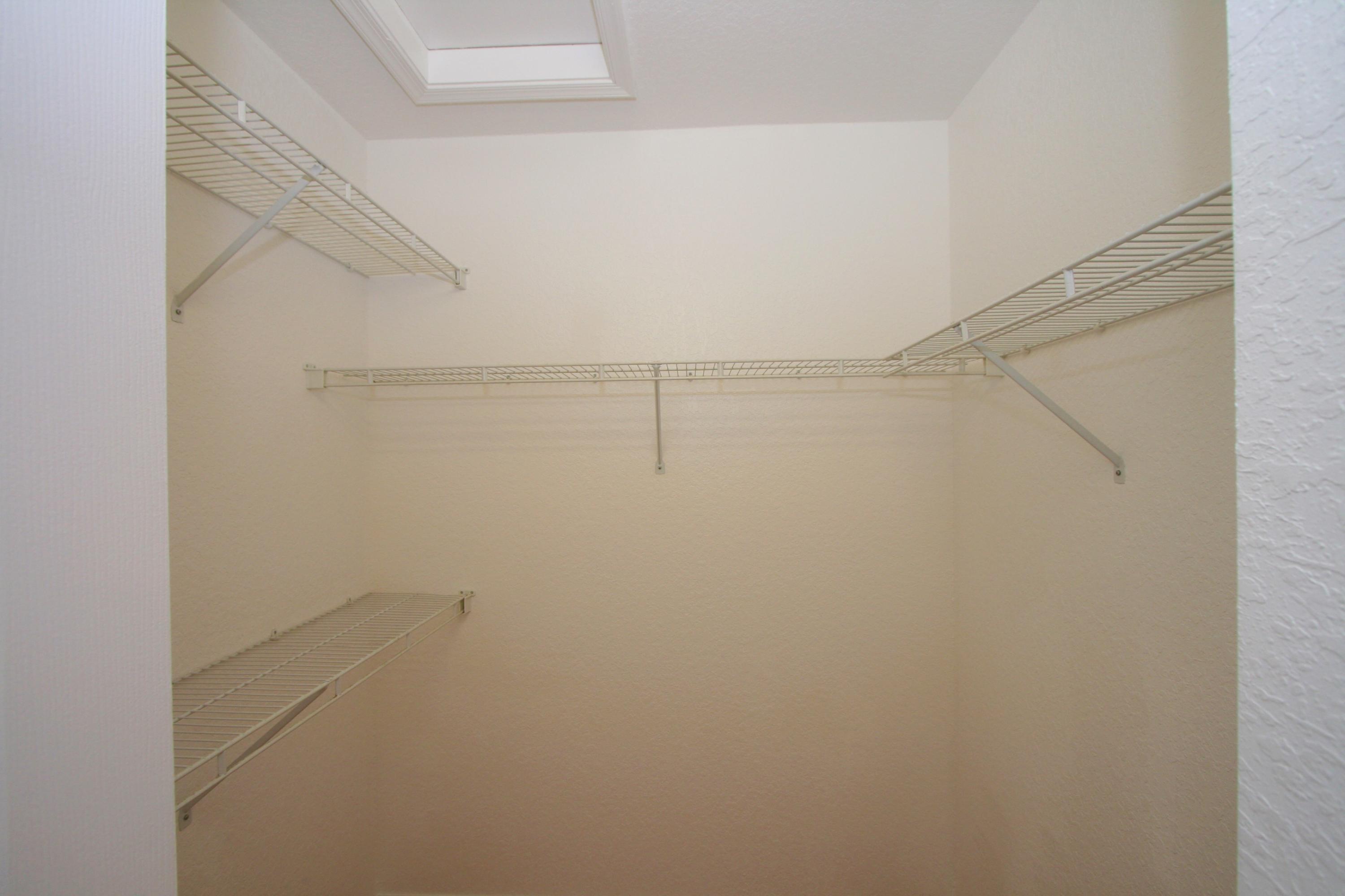 255 Saratoga Boulevard E