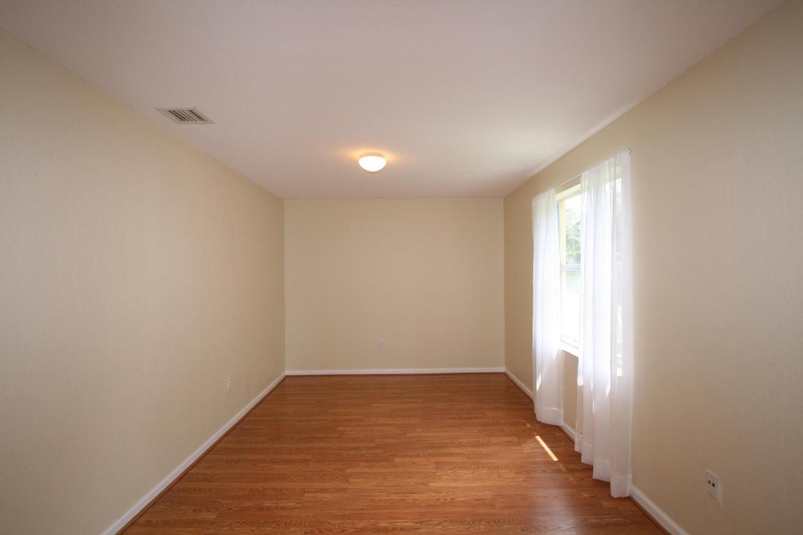 255 Saratoga Boulevard E