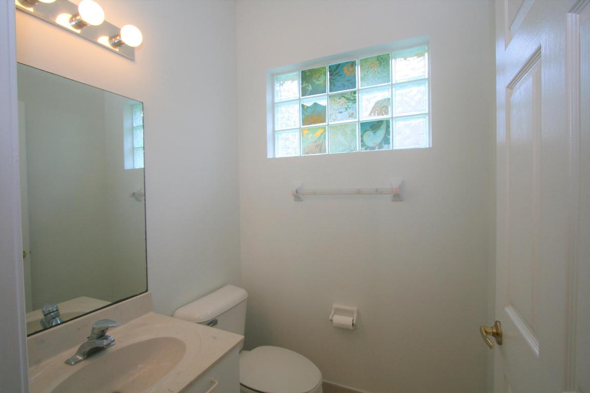 255 Saratoga Boulevard E