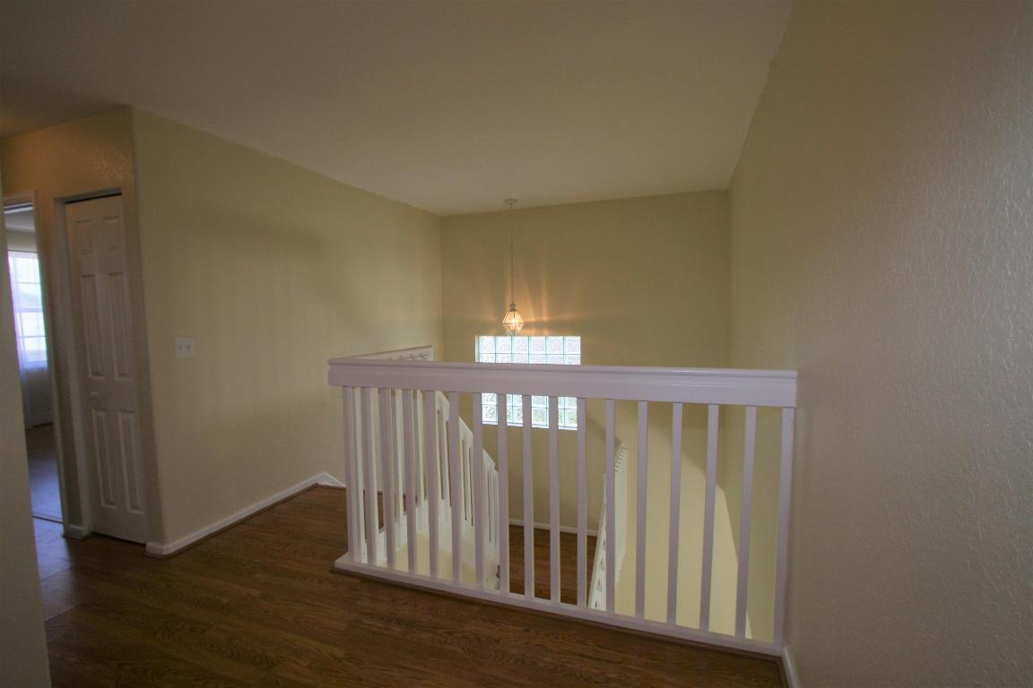 255 Saratoga Boulevard E