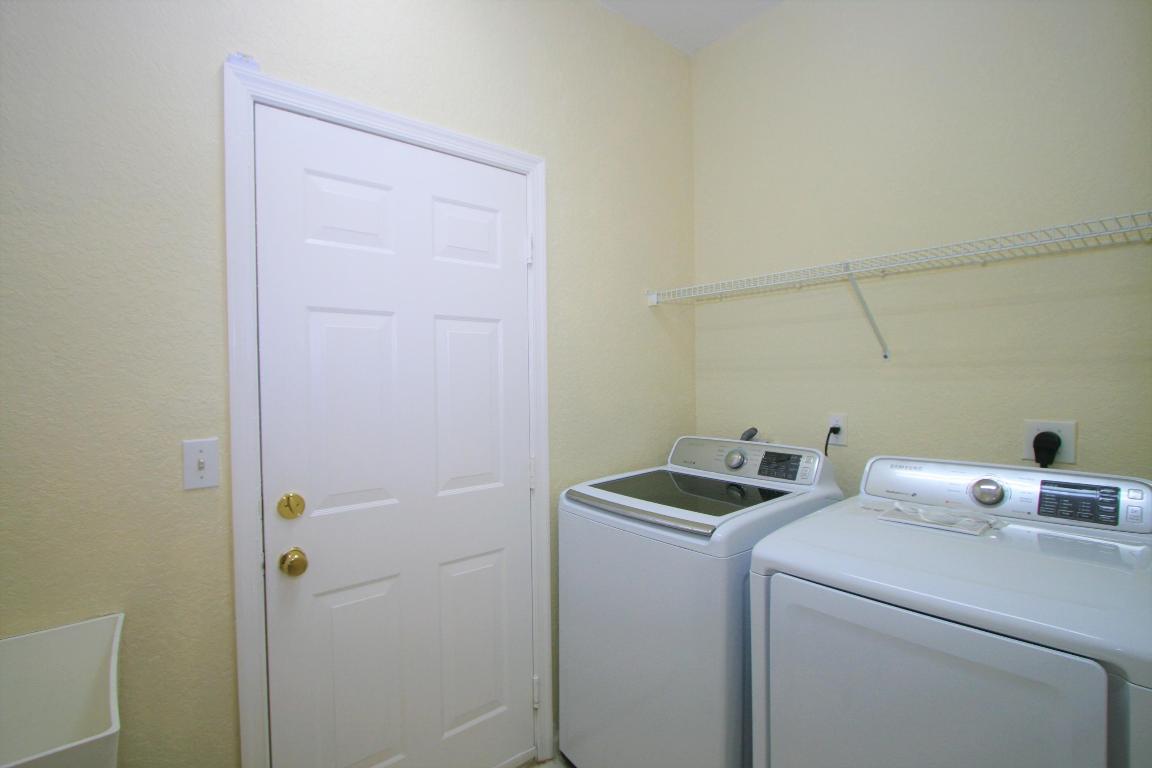 255 Saratoga Boulevard E