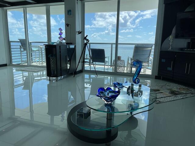 250 S Ocean Boulevard 12c