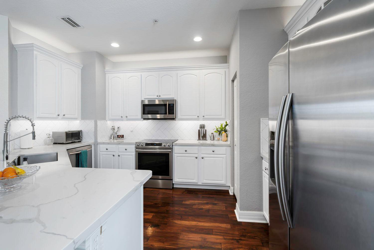 295 NE 5th Avenue 23