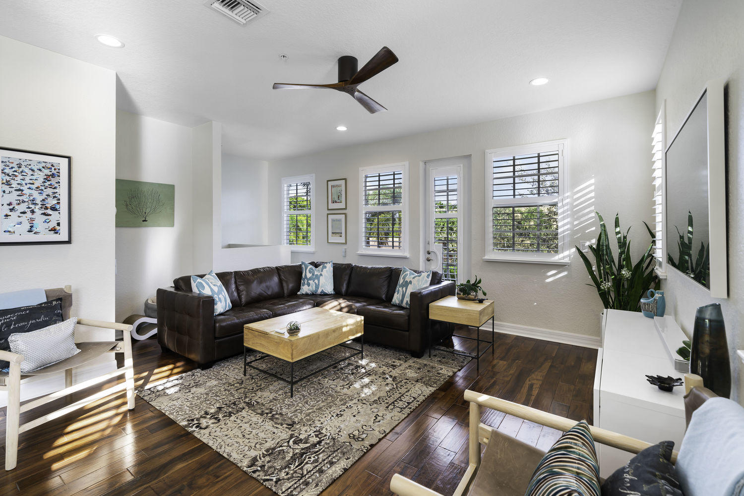 295 NE 5th Avenue 23